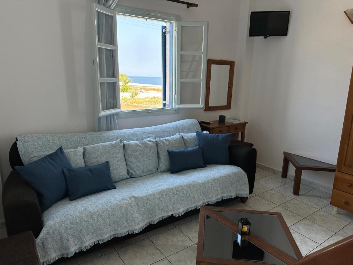 Hotel Paradisos Oia Kültér fotó